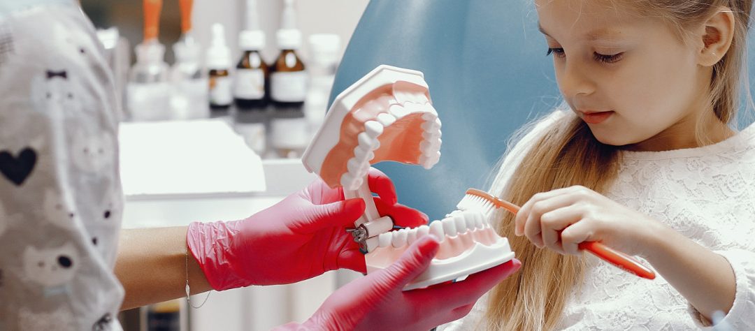 ¿Por qué es importante cuidar los dientes de leche?
